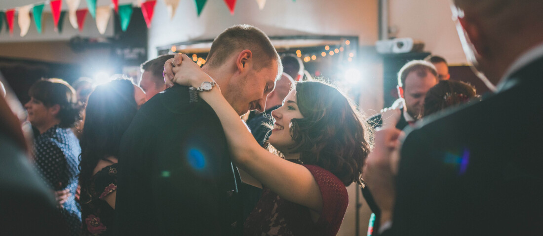 Danni Pat The Globe Hay On Wye Wedding 345